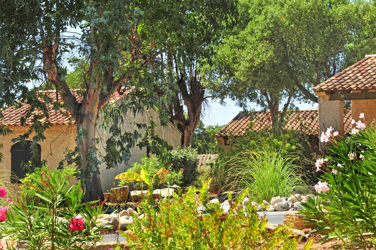 Vtf Le Castelet Hotel Saint Aygulf Exterior photo